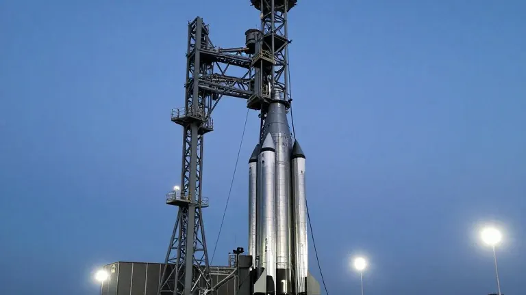 Illustration for: Blue Origin tower rebuilt 150 days after New Glenn explosion